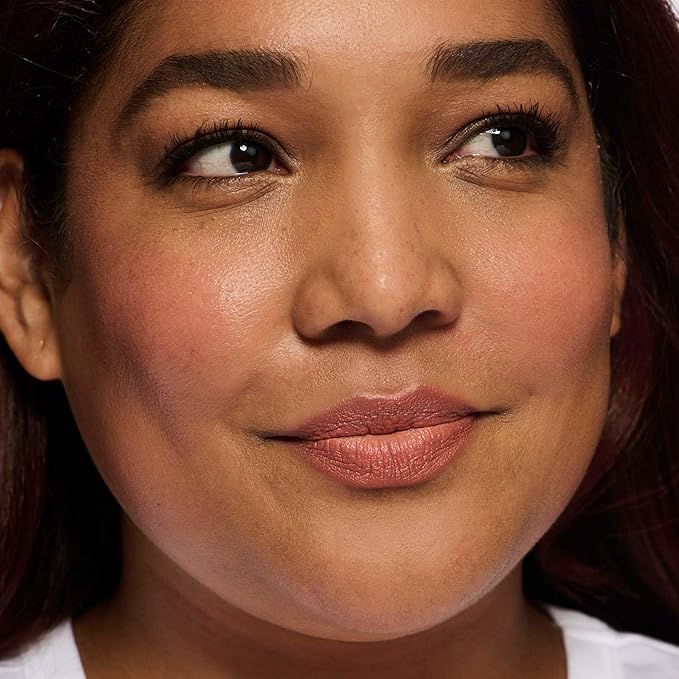 No Makeup Makeup Crème Classic Lipstick, Foolproof Sheer-to-Bold Formula Delivers Long-Lasting Hydration and Buildable Color, Lightweight Satin Finish, Made with Skin-Loving Ingredients, Peach 02