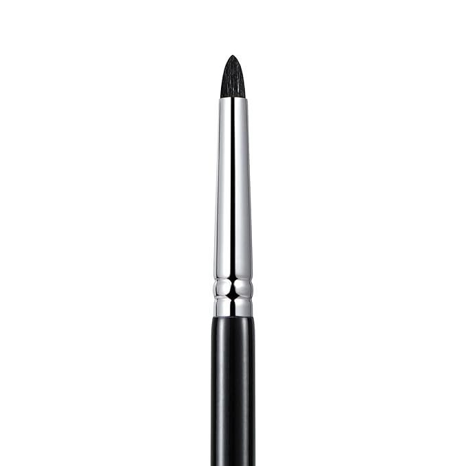 EIGSHOW Small Smudge Brush for Precise Eye Brightening and Under Eye Highlighting (E834)