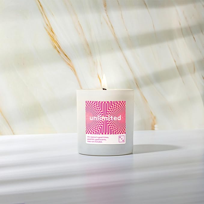 Evo - Hydration Gift Pack - Contains Therapist Hydrating Shampoo & Conditioner and Evo Candle Untamed Flame Hydrate