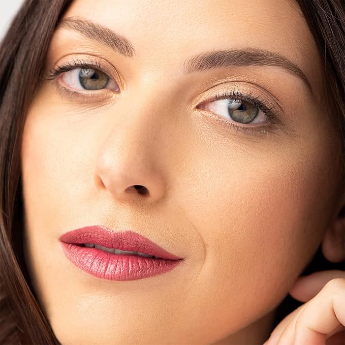 True + Luscious Super Moisture Lipstick | Satin Cream Lip Color for Lasting Hydration | Hyaluronic Acid Konjac Root Powder | Vegan Cruelty-Free Gluten-Free Flatters All Skin Tones | Wild Rose