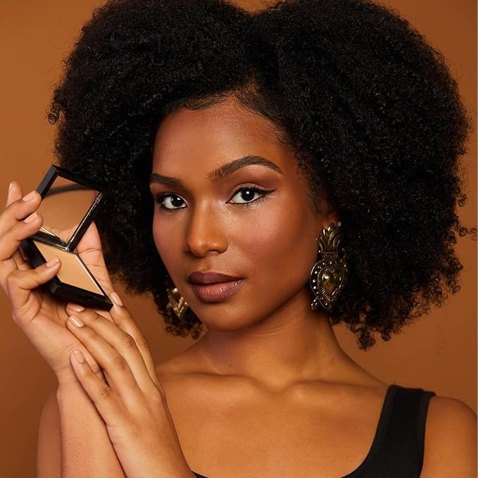 REINA REBELDE Cafecito On Your Face Finishing Powder | Enriched with Avocado and Rose Oil | Long-Lasting | Setting Powder with Matte Finish | Cruelty Free and Vegan latte shade