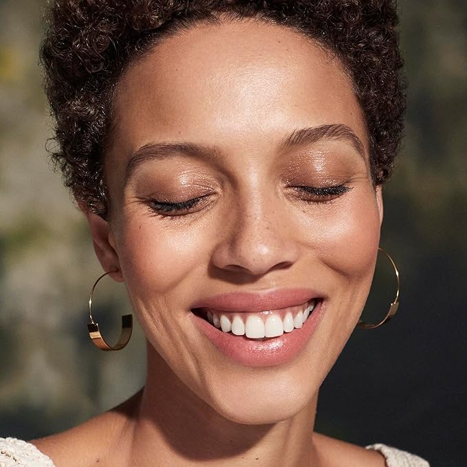 Well People Bio Powder Foundation, Lightweight & Hydrating Foundation For Perfecting & Smoothing Skin, Semi-Matte Finish, Vegan & Cruelty-free, 3W